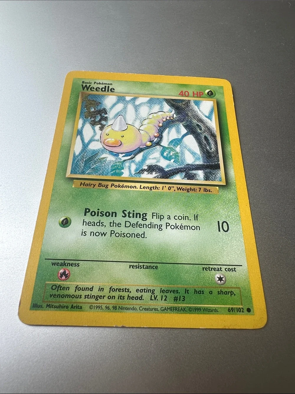 Weedle Pokémon Trading Card (69/102)